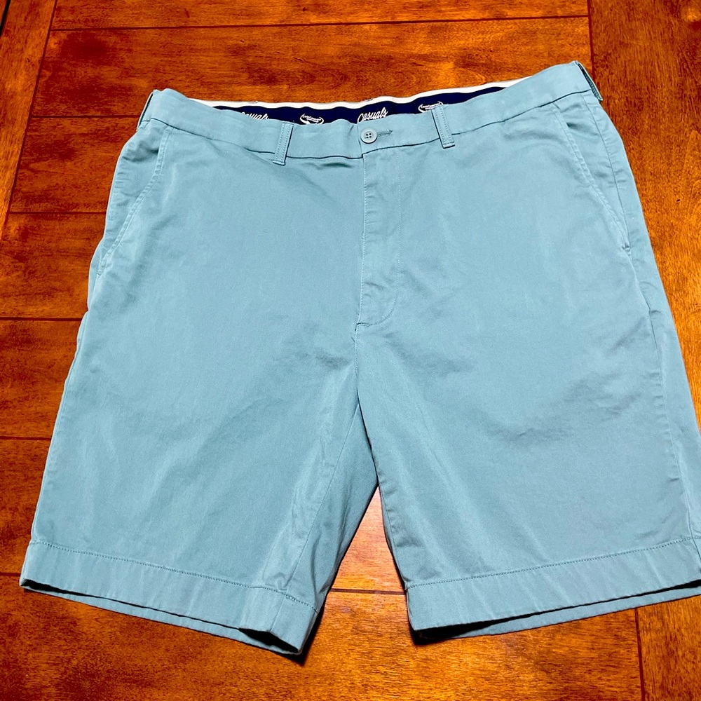 Roundtree & Yorke Aqua colored  Flat Front ShortsCore comfort waist .